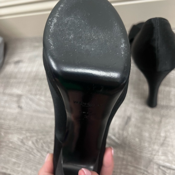 YVES SAINT LAURENT BLACK SATIN PALAIS PLATFORMS - Picture 7 of 8